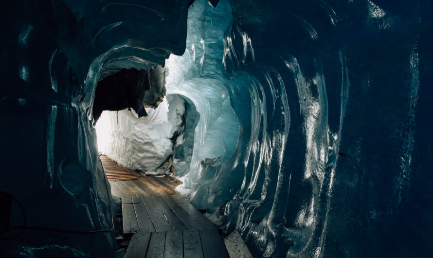 How to Photograph Ice Caves Safely