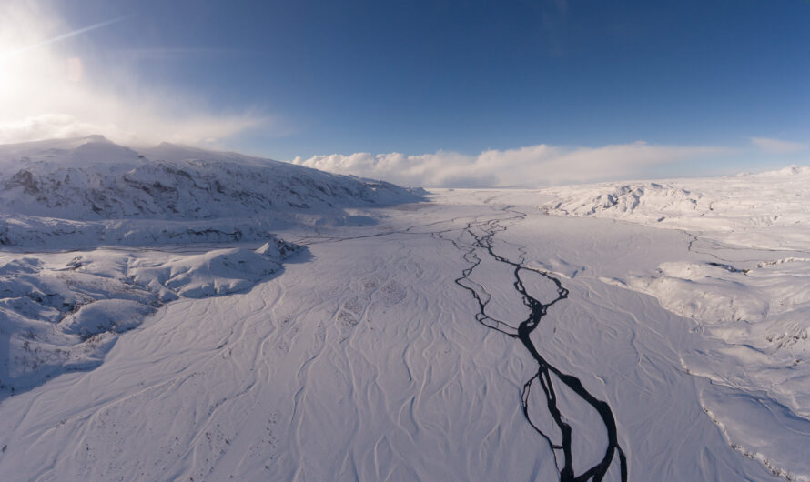 Jakobshavn Glacier: The Fastest-Moving Glacier on Earth