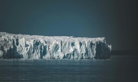 https://www.pexels.com/photo/majestic-arctic-glacier-floating-in-calm-waters-30247928/