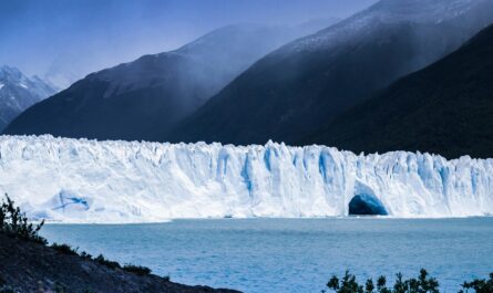 https://www.pexels.com/photo/perito-moreno-glacier-in-argentina-4042391/