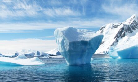 https://www.pexels.com/photo/iceberg-during-daytime-53389/