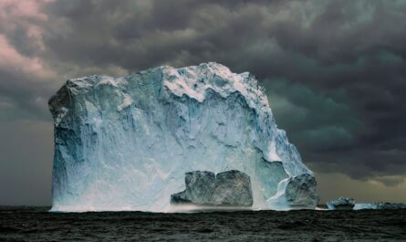https://www.pexels.com/photo/icebreg-in-sea-under-storm-cloud-4759281/