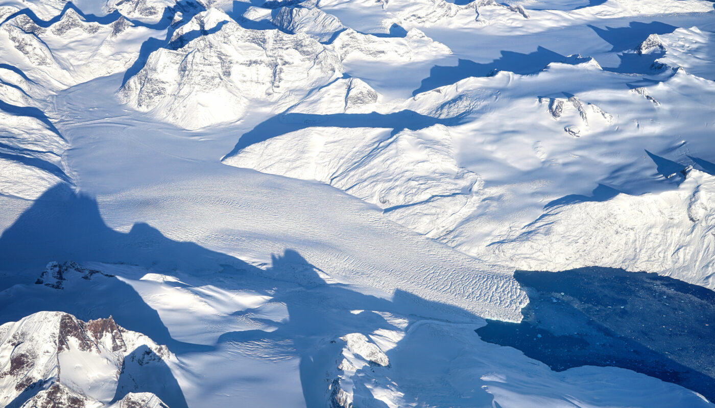 https://www.magnific.com/free-photo/white-snow-covered-mountain-daytime_12647251.htm#fromView=search&page=2&position=44&uuid=c68b9246-1a36-45b2-b4af-7abc42911c1e&query=What+Is+an+Ice+Sheet%3F+Understanding+Antarctica+and+Greenland