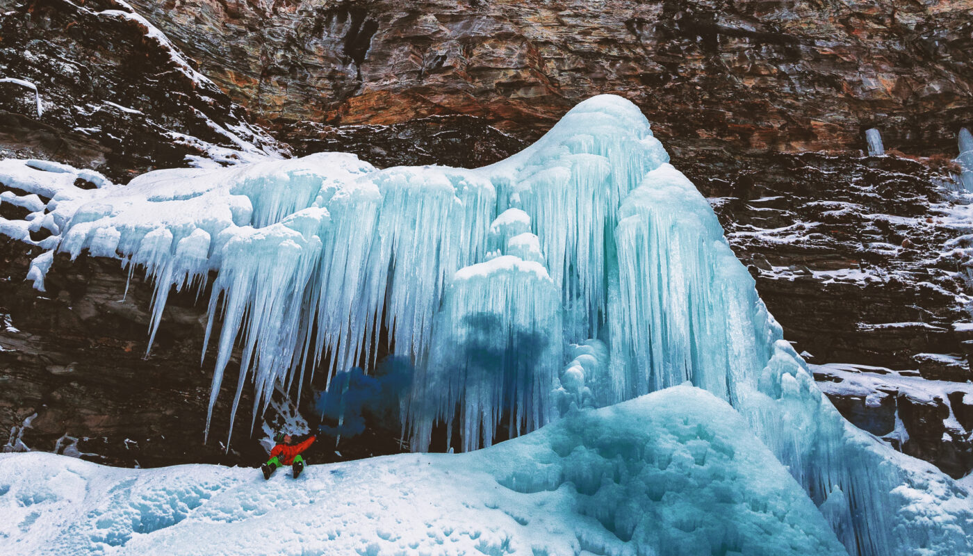 https://www.magnific.com/free-photo/person-sits-mountain-with-icicles_7899022.htm#fromView=search&page=1&position=0&uuid=518fa2d4-4af2-44e8-81a3-91cd9e384b02&track=ais_hybrid&query=What+Is+Glacial+Till%3F+The+Rock+and+Sediment+Inside+Ice